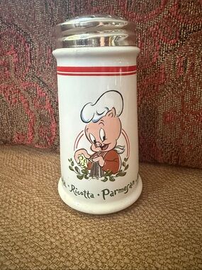 Warner Bros. White Ceramic Porky Pig Cheese Shaker WB Studio Seal
